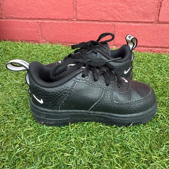Nike Air Force 1 Low Utility Toddler Black Leather Sneakers Size 7c Walking - Picture 6 of 9